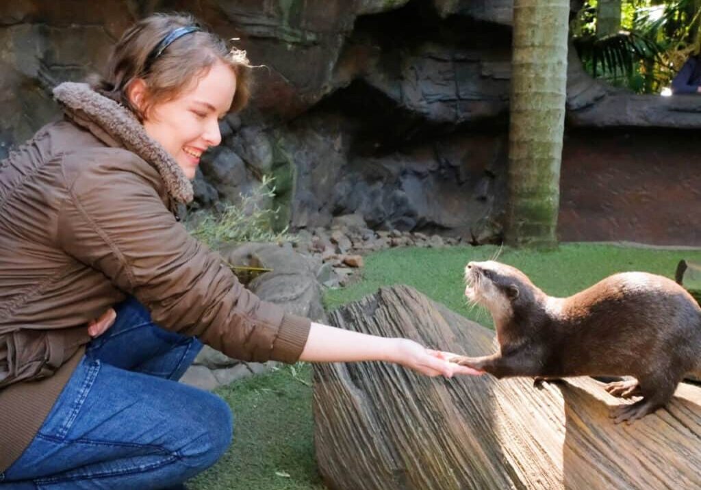 Nicole-with-otters-FB